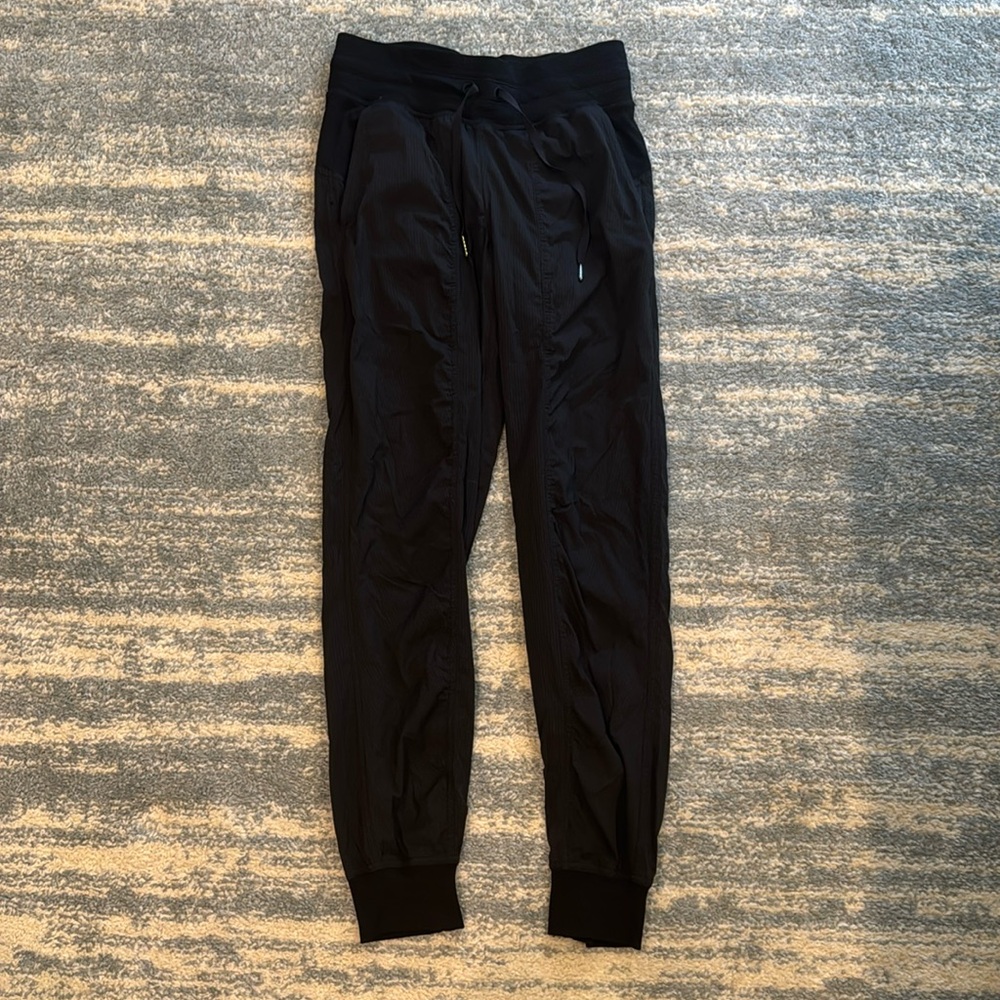 Lulu lemon black joggers